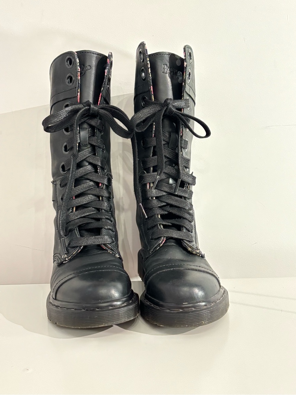 RARE Dr. Martens Triumph 1914 Black Leather Floral Fold Down Combat Boots